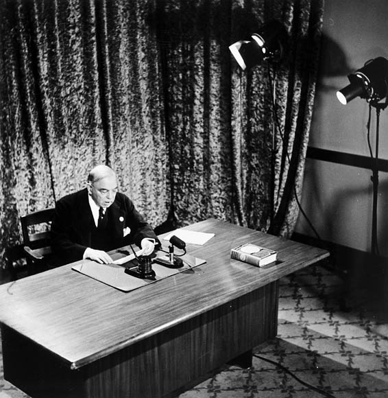Mackenzie King broadcasting a message to Canada on VE-Day